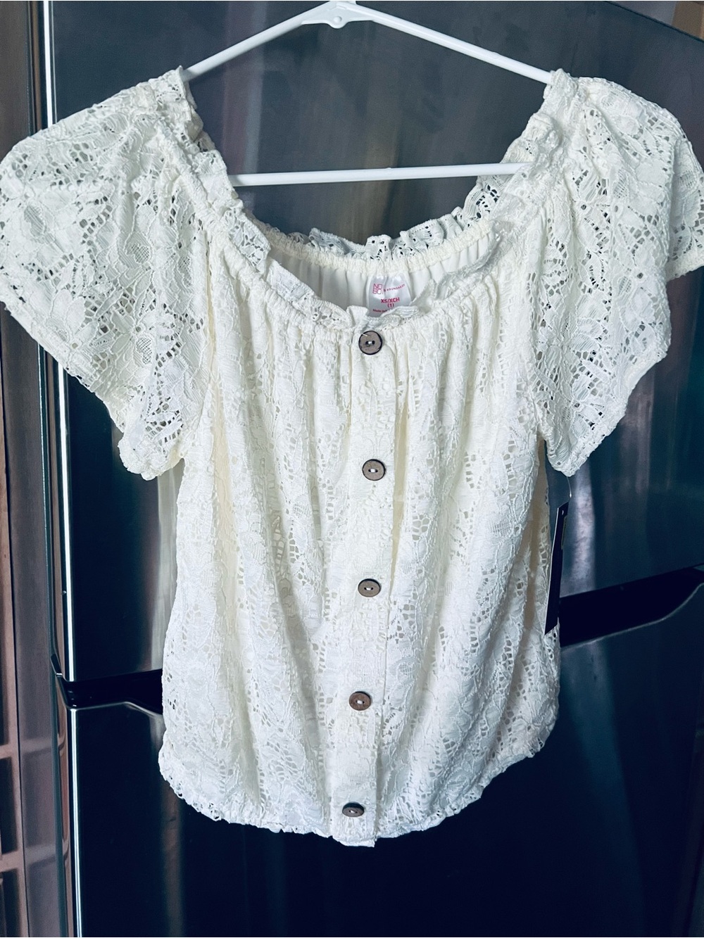 GAP Cream Lace Button-Front Off-Shoulder Blouse